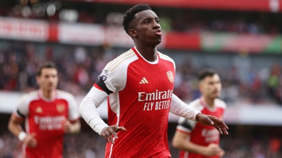 Arsenal tirumfon me “manita”, Nketiah shënon tre herë brenda 30 minutave