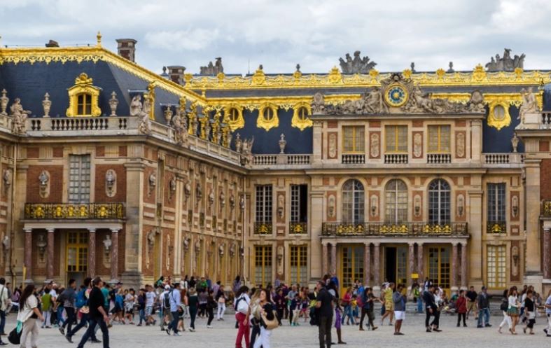 Alarm për bombë, evakuohet pallati i Versajës në Francë