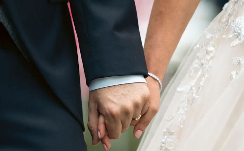 Çifti arratiset nga dasma luksoze ne Itali, nuk paguajnë faturën prej rreth 9 mijë euro