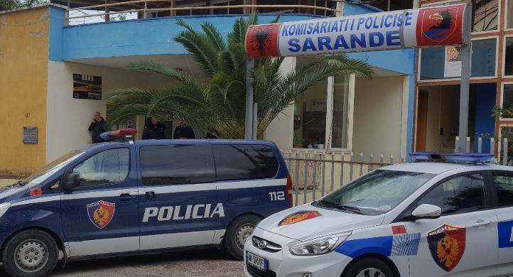 Detaje nga ngjarja në Sarandë/ U plagos me thikë, ish-efektivi i policisë i arrestuar për drogë