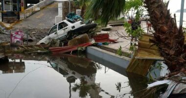 Uragani Otis godet Meksikën, raportohet për 27 viktima në Acapulco