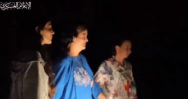 VIDEO/ Momenti kur lirohen dy amerikanet e marra peng nga Hamasi