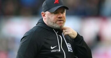 “Në shumë raste duhet të bësh shpikje”, Rooney: Nuk keni për të parrë kurrë trajnerë të Premier League në Championship