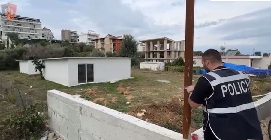 Favorizoi dhe lejoi ndërtimet pa leje në Ksamil, pranga inspektorit të IKMT Vlorë