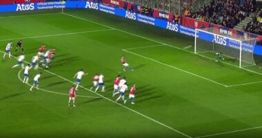 VIDEO/ &Ccedil;ekia gjen m&euml; n&euml; fund golin, Ishujt Faroe e p&euml;sojn&euml; me penallti