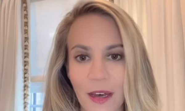 Prej vitesh në CIA e FBI, ish-oficerja tregon shtatë gjërat që nuk do ta linte kurrë vajzën e saj t’i bënte