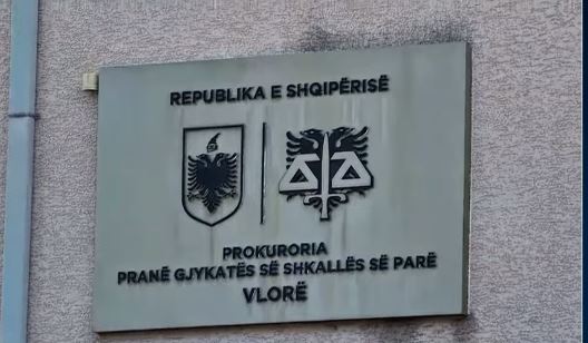 Vlora me vetëm 10 gjyqtarë, avokatët: Një gjyqtar shqyrton 16 dosje në ditë