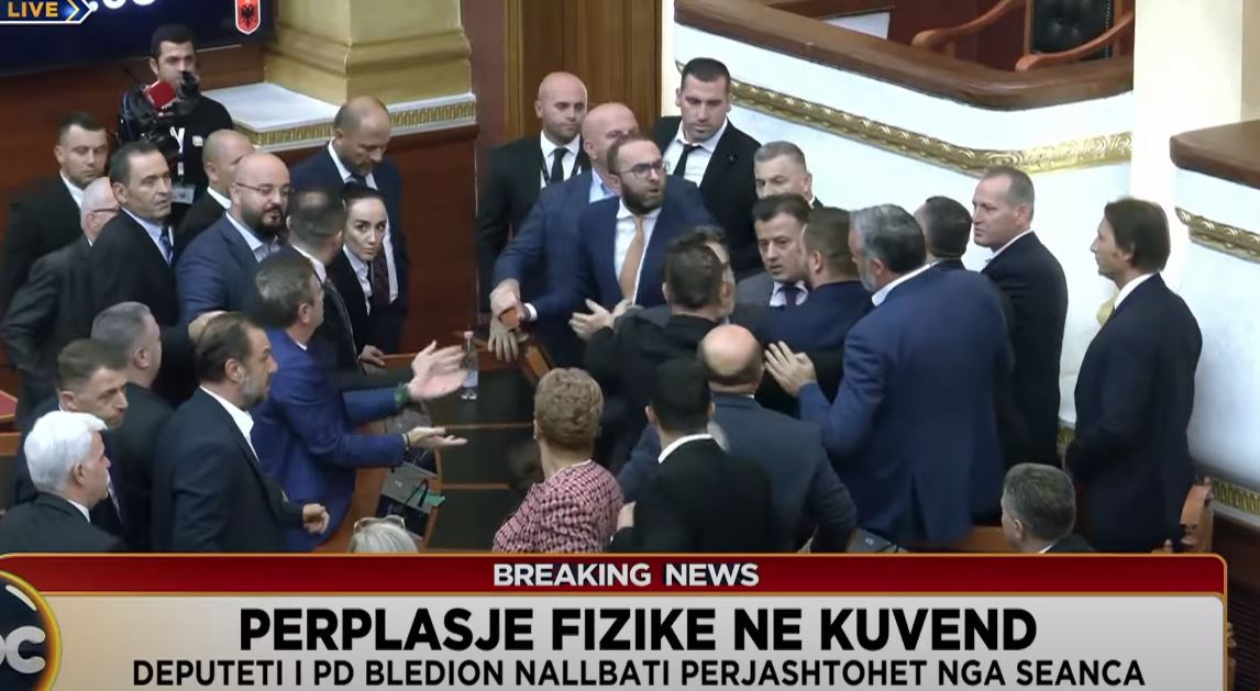 Goditi deputetin e PS, përjashtohet nga seanca Bledion Nallbati