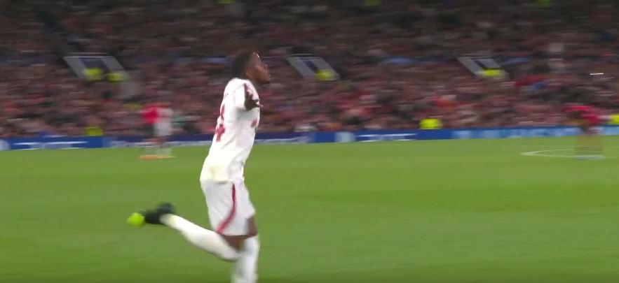 VIDEO/ United nuk feston gjatë, Galatasaray gjen golin e barazimit