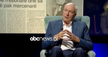 Kompozitori i njohur, Zef Çoba flet hapur: Këngën “Sherbelo” ma vodhi producenti i “Miss Globe”