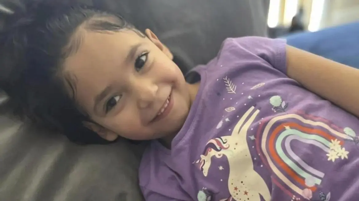 Tronditëse në Kansas, vajza 5-vjeçare përdhunohet dhe vritet pasi nëna e përzë nga shtëpia