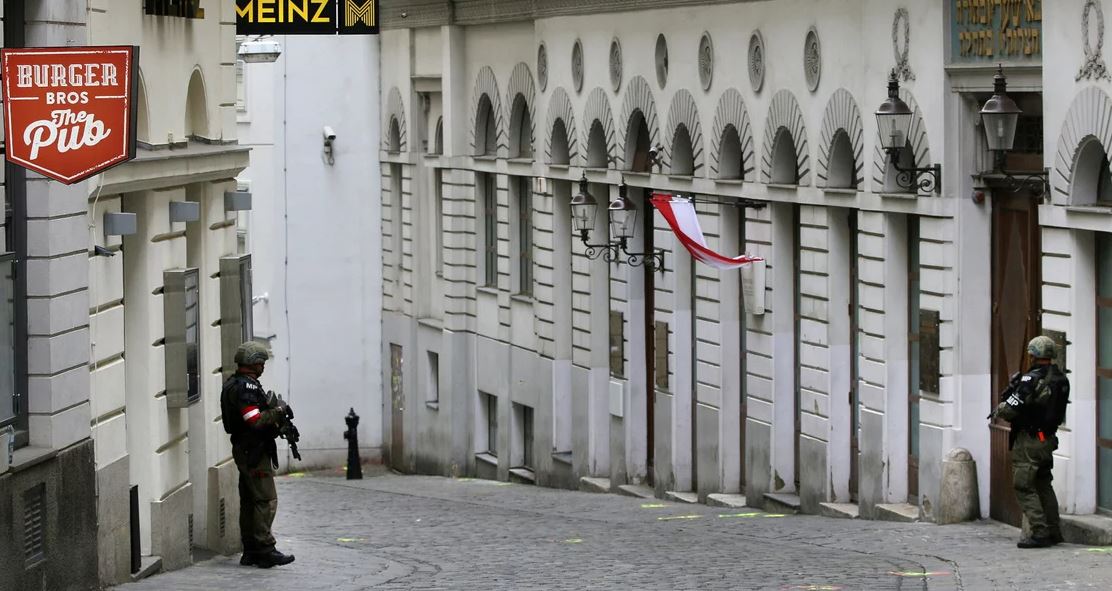 Alarm për sulm me bombë në Vjenë, evakuohen shkollat   