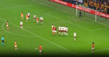 VIDEO/ &ldquo;Zgjohet&rdquo; Galatasaray, Ziyech sh&euml;non gol &ldquo;magjik&rdquo;