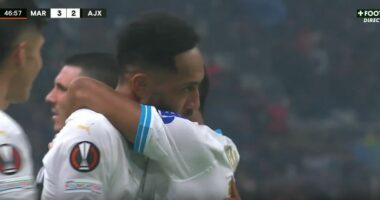 VIDEO/ Gol “magjik” nga Aubameyang, Marseille në avantazh ndaj Ajax