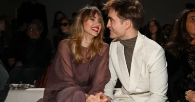 Suki Waterhouse dhe Robert Pattinson janë në pritje të fëmijës së tyre të parë