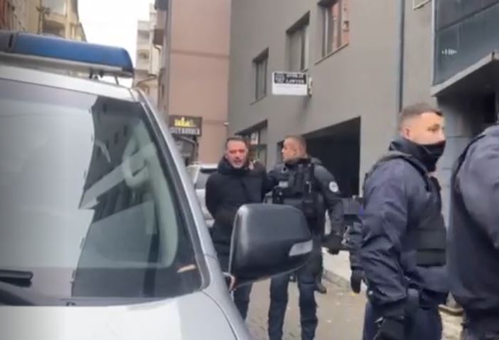 Arrestohet Dardan Molliqaj/ Kosovë, kreu i PSD ishte në protestën kundër kryetares së Gjykatës Speciale