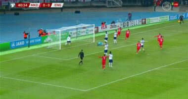 VIDEO/ Shtangen “Tre Luanët”, Enis Bardhi çon topin në rrjetën e Pickford