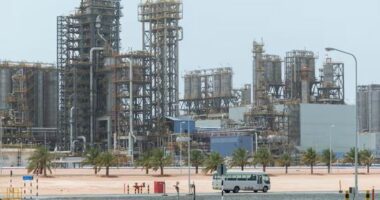 Planet e Emirateve të Bashkuara Arabe për kompanitë e naftës, shkatërruese për klimën