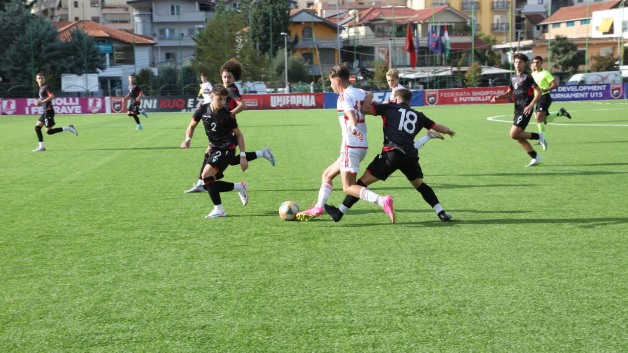 UEFA Development U-15 për djem, Hungaria mund me “poker” Shqipërinë