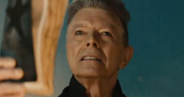 Dalin në ankand dorëshkrimet e David Bowie, mund të shiten për më shumë se 115,000 euro