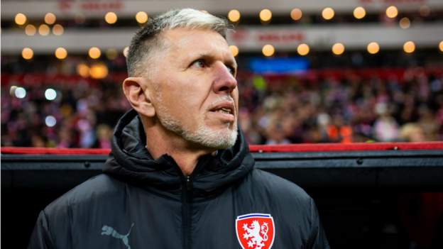 Vendim i befasishëm, trajneri i Çekisë jep dorëheqjen pasi siguroi kualifikimin në “EURO 2024”