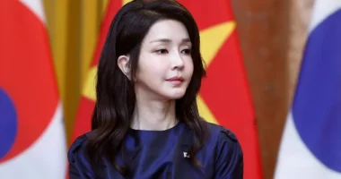 Zonja e Parë e Koresë së Jugut është 51-vjeç dhe duket tridhjetë, sekret e bukurisë së Kim Keon-hee