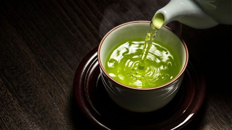 Pse duhet të konsumojmë një çaj jeshil para gjumit