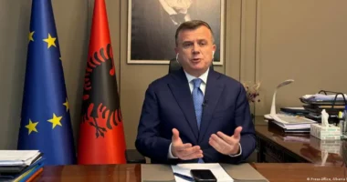 Balla për DW: Italia do t’i përdorë pa shpërblim zonat shqiptare