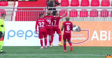 VIDEO/ Eurogol nga distanca, Skënderbeu dyfishon shifrat ndaj “verilindorëve”