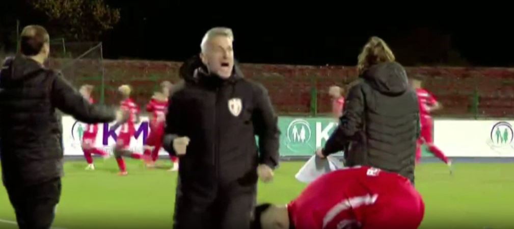 VIDEO/ Skënderbeu me 10 lojtarë mposht Teutën, barazim pa gola mes Vllaznisë dhe Laçit