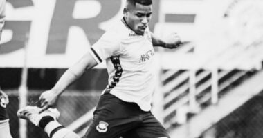 Futbolli brazilian në zi, qëllohet për vdekje lojtari 21-vjeçar