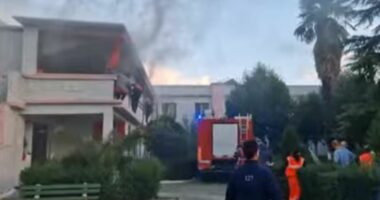 Zjarri pranë shtëpisë së të moshuarve në Fier. I qëllimshëm apo neglizhencë?