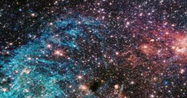 NASA: Teleskopi James Webb ka zbuluar një ‘pemë Krishtlindjesh’ kozmike