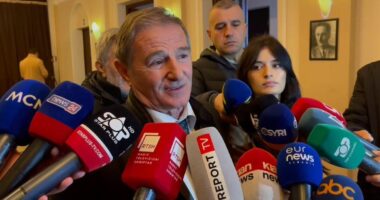 “Do të më ngelë peng”, aktori Halili homazhe për mjeshtrin e humorit: Vajta ta takoj, por më thanë ‘Zefi na la’