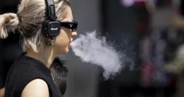 Australia do të ndalojë importet e cigareve elektronike