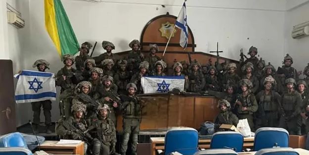 FOTO/ Ushtria izraelite ngre flamurin në parlamentin e Hamasit