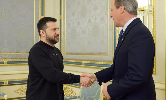 Cameron vizitë zyrtare në Ukrainë, takohet me Zelenskyn