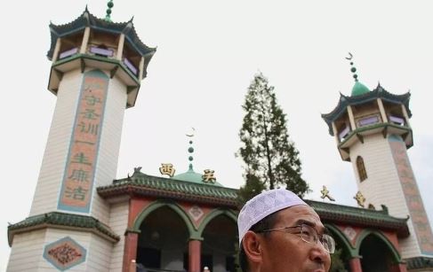 Human Rights Watch akuzon Kinën se po mbyll dhe po shkatërron xhamitë