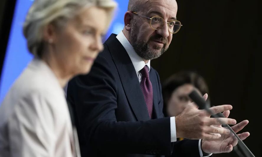 Charles Michel dhe Ursula von der Leyen mirëpresin marrëveshjen për lirimin e pengjeve