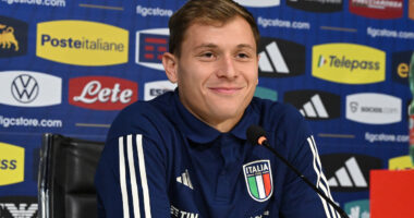 “I dimë aftësitë tona”, Barella “karikon” skuadrën para Ukrainës: Duam të mbrojmë titullin kampion