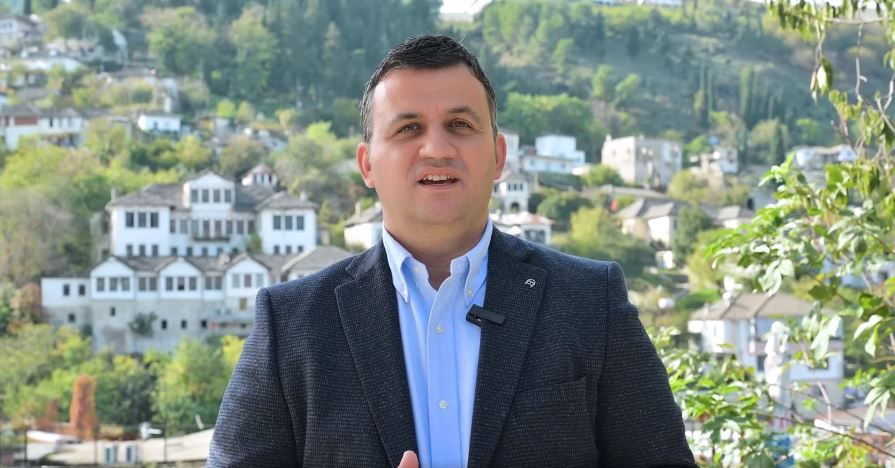 Parada e shqiptarëve në Tiranë, kryebashkiaku i Gjirokastrës: T’i bashkohemi këtij manifestimi kombëtar