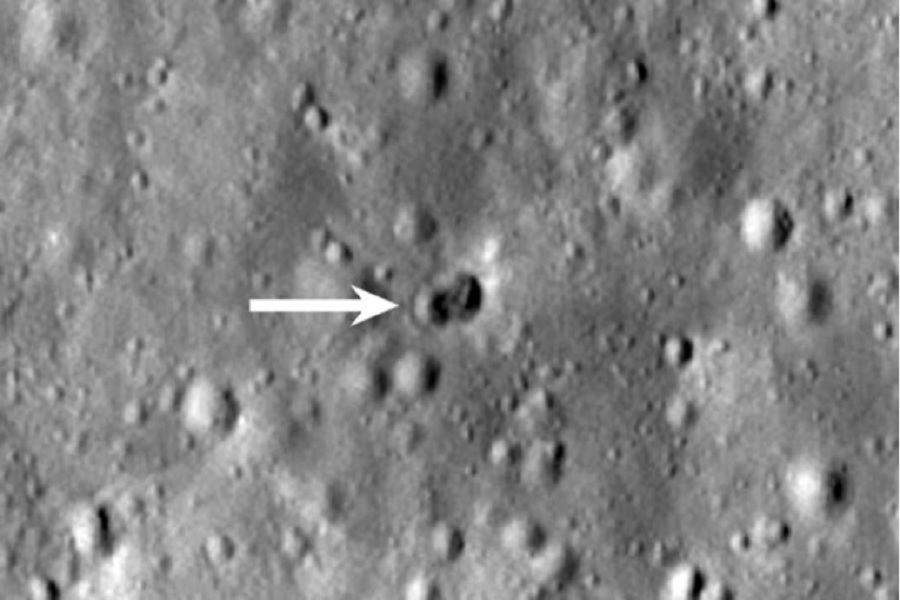 Dëshmi të reja/ Ngarkesa sekrete në raketën kineze shkaktoi një krater të dyfishtë në Hënë