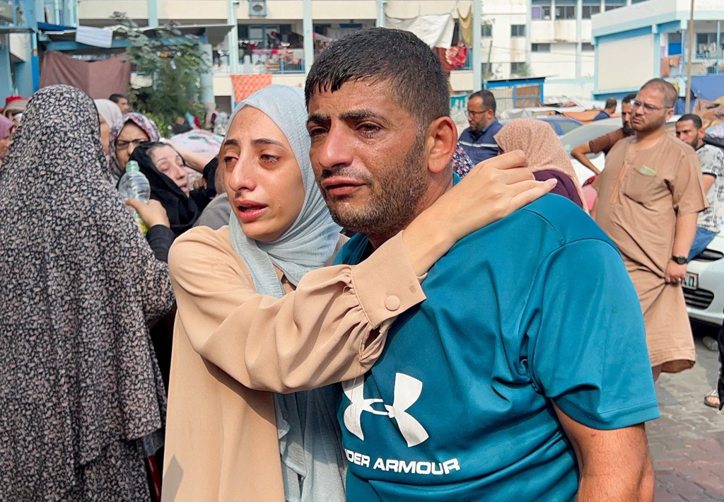 OKB: Të paktën 20 persona janë vrarë në një strehë të kthyer në shkollë në Gaza