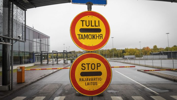 Finlanda mbyll gjysmën e pikave kufitare me Rusinë