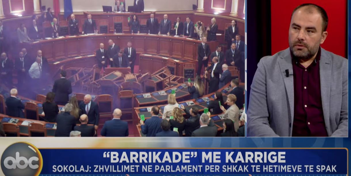 “Barrikadë” me karrige/ Sokolaj: Zhvillimet në parlament, për shkak të hetimeve të SPAK ndaj Berishës