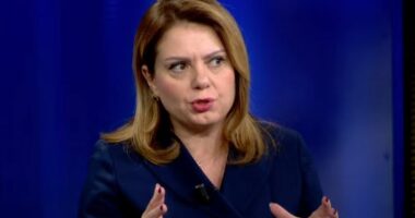 Pampuri: Ka një rritje pagash për sistemin shëndetësor, por jemi mbrapa krahasuar edhe me vendet fqinje