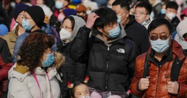 Përhapja e pneumonisë misterioze, Kina rikthen maskat