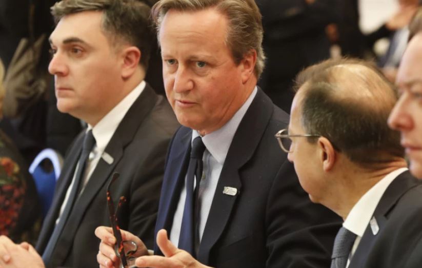 Cameron: Britania do të vazhdojë të mbështesë Ukrainën dhe OSBE-në
