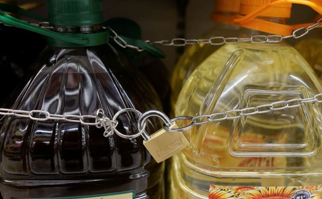 Rritet çmimi i vajit të ullirit në Spanjë, supermarketet vendosin pajisje kundër vjedhjes