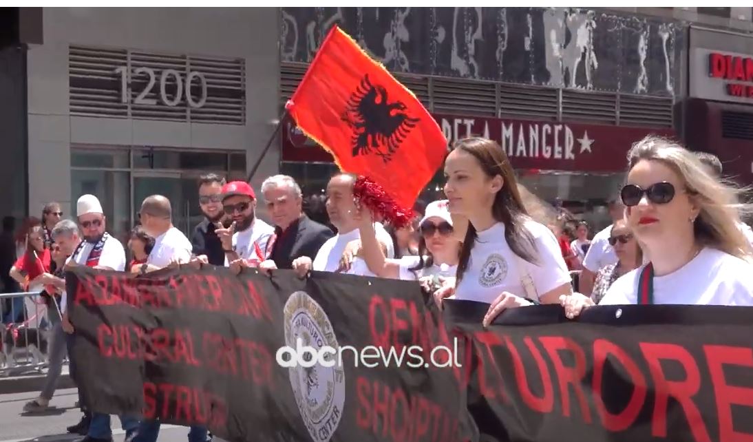 Parada e shqiptarëve, në Tiranë/ Më 28 nëntor 125 bashki nga trojet shqiptare